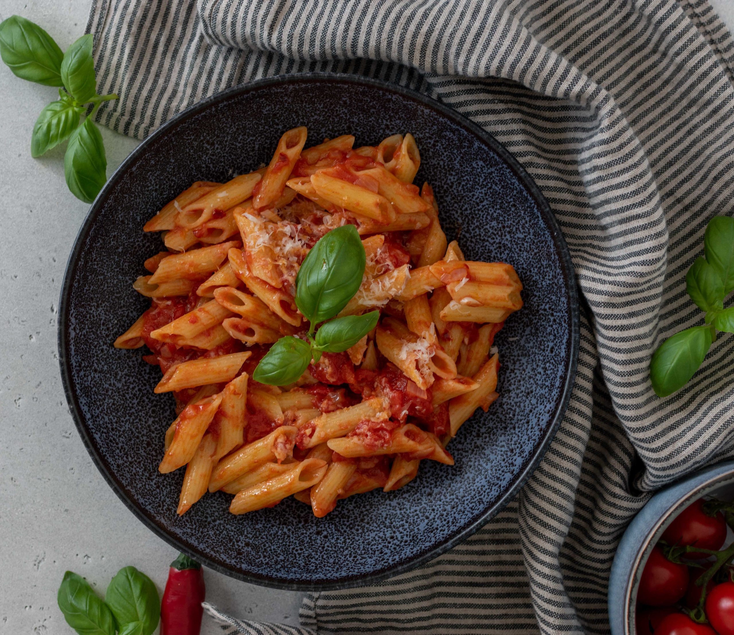 schuur ontploffing Kapel Pasta arrabiata (pasta in pittige tomatensaus) - My Food Blog